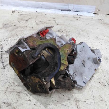 zamok-dveri-zadnii-levyi-nissan-primera-p11-art-52778-big-0