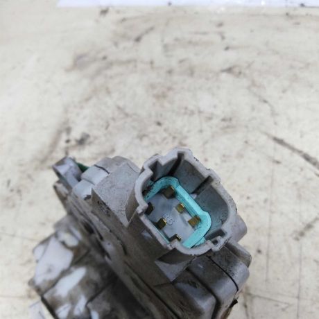 zamok-dveri-zadnii-pravyi-nissan-primera-p11-art-52802-big-3