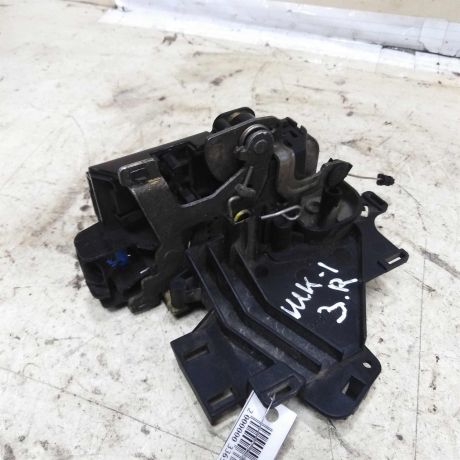 zamok-dveri-zadnii-pravyi-skoda-octavia-tour-art-52966-big-1