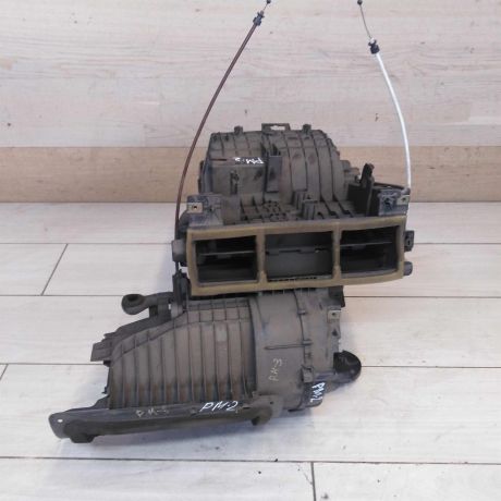 korpus-otopitelia-salona-pecki-renault-megane-2-art-53183-big-1