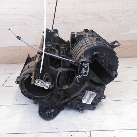 korpus-otopitelia-salona-pecki-renault-megane-2-art-53183-big-2