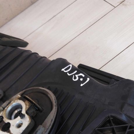 korpus-pecki-volkswagen-jetta-5-art-53533-big-4