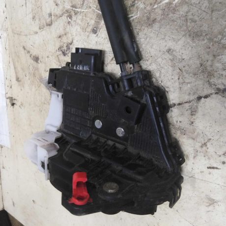 zamok-dveri-perednii-pravyi-kia-cerato-2-art-53713-big-1