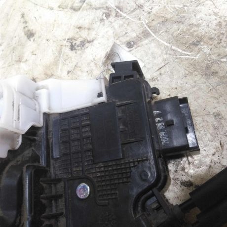 zamok-dveri-perednii-pravyi-kia-cerato-2-art-53713-big-2