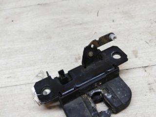 zamok-dveri-niznii-zadnei-levoi-raspasnoi-volkswagen-caddy-05-gv-art-54121