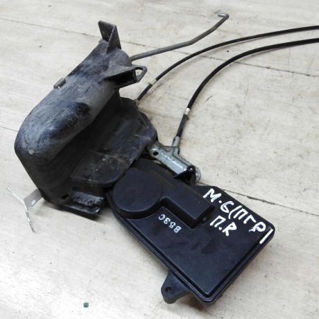 zamok-dveri-perednii-pravyi-mazda-6-gg-art-54465-big-1