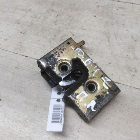 zamok-dveri-perednii-pravyi-volkswagen-passat-b4-art-54800-big-0