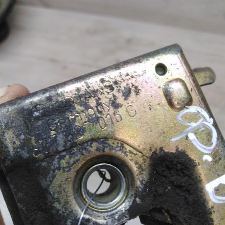 zamok-dveri-perednii-pravyi-volkswagen-passat-b4-art-54800-big-1