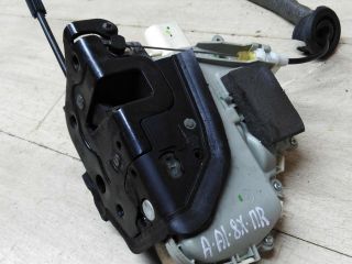 zamok-dveri-pravyi-kupe-audi-a1-i-8x-art-54929