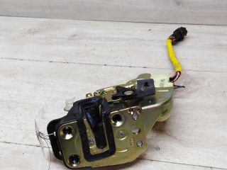 zamok-dveri-zadnei-levoi-kia-sorento-1-do-rest-art-54933