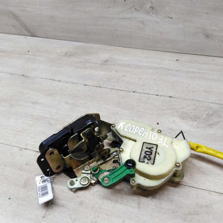 zamok-dveri-zadnei-levoi-kia-sorento-1-do-rest-art-54933-big-1