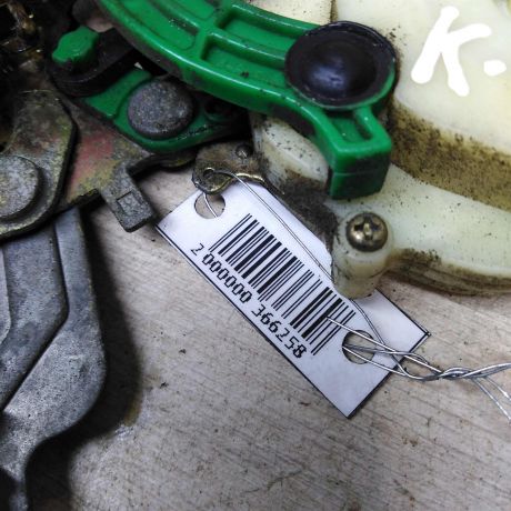 zamok-dveri-perednii-levyi-kia-sorento-1-do-rest-2005gv-bu-original-art-54938-big-3