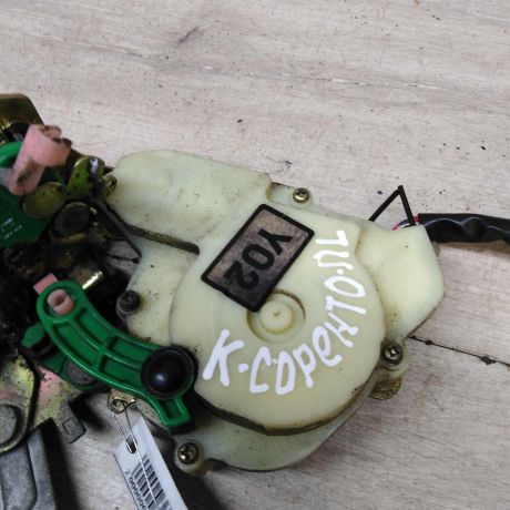 zamok-dveri-perednii-levyi-kia-sorento-1-do-rest-2005gv-bu-original-art-54938-big-1