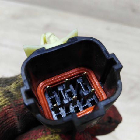 zamok-dveri-perednii-levyi-kia-sorento-1-do-rest-2005gv-bu-original-art-54938-big-2