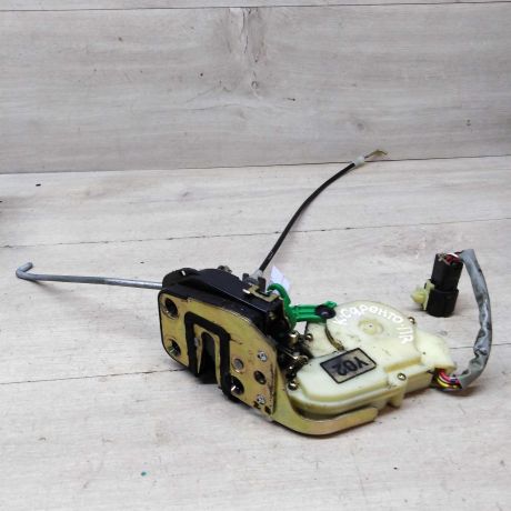 zamok-dveri-perednii-pravyi-kia-sorento-1-do-rest-art-55117-big-0