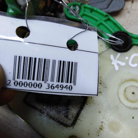 zamok-dveri-perednii-pravyi-kia-sorento-1-do-rest-art-55117-big-1