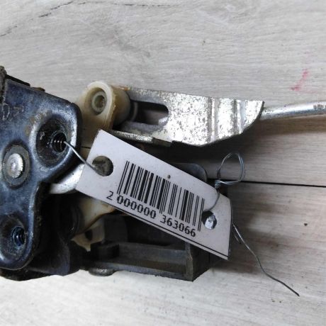 zamok-dveri-perednii-pravyi-hyundai-accent-2-06-gv-sedan-art-55695-big-1