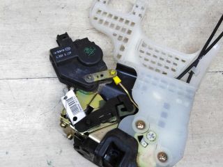 zamok-dveri-zadnii-pravyi-hyundai-tucson-i-jm-art-56298