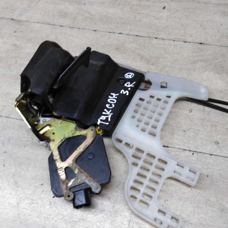 zamok-dveri-zadnii-pravyi-hyundai-tucson-i-jm-art-56298-big-1