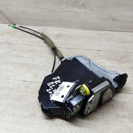 zamok-dveri-perednii-levyi-toyota-corolla-ix-e120-e130-e12-xetcbek-art-56392-big-0