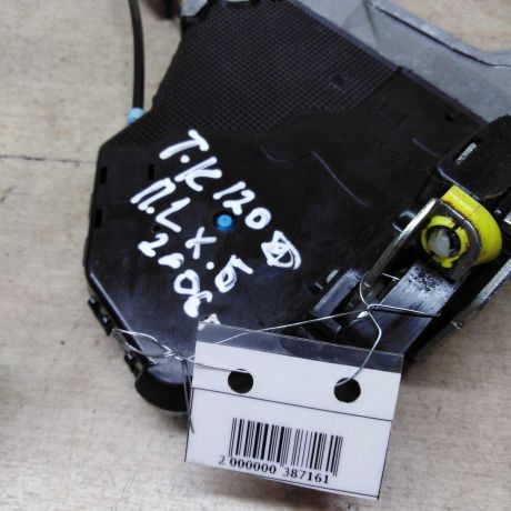 zamok-dveri-perednii-levyi-toyota-corolla-ix-e120-e130-e12-xetcbek-art-56392-big-2