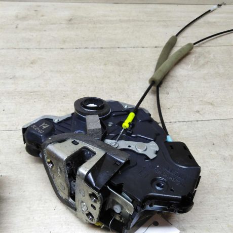 zamok-dveri-perednii-levyi-toyota-corolla-ix-e120-e130-e12-xetcbek-art-56392-big-1
