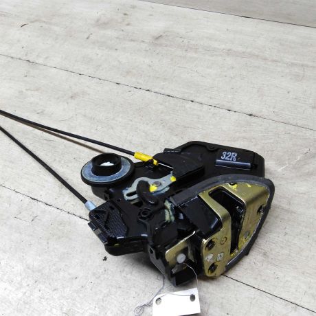 zamok-dveri-zadnei-pravoi-toyota-corolla-ix-e120-e130-e12-art-56417-big-2