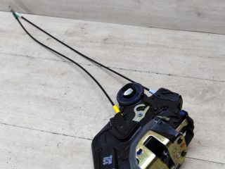 zamok-dveri-zadnii-levyi-toyota-corolla-ix-e120-e130-e12-xetcbek-art-56426