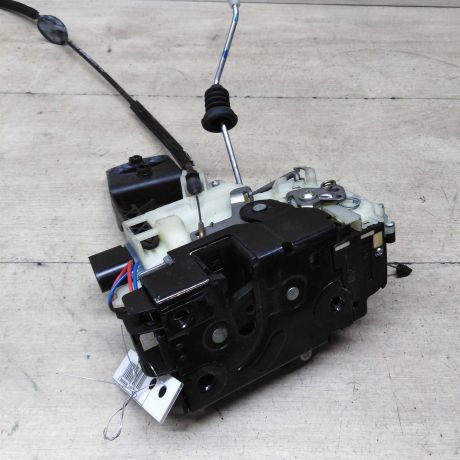 zamok-dveri-perednii-pravyi-volkswagen-passat-b5-passat-b5-gp-skoda-superb-art-56621-big-1