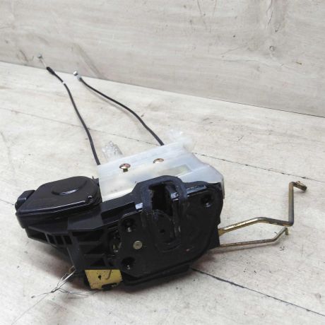 zamok-dveri-perednii-pravyi-hyundai-tucson-i-jm-art-56648-big-3