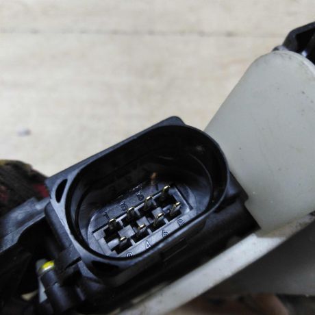 zamok-dveri-perednii-pravyi-volkswagen-passat-b5-passat-b5-gp-skoda-superb-art-56859-big-2