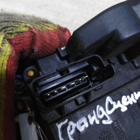 zamok-dveri-zadnii-levyi-renault-grand-scenic-3-art-57234-big-2