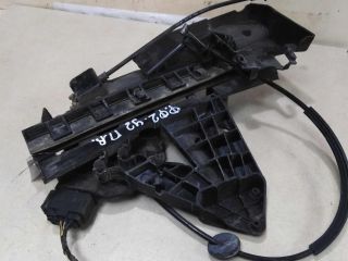 zamok-dveri-perednei-pravoi-ford-focus-2-rest-art-57588