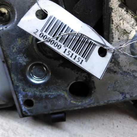 zamok-dveri-zadnii-levyi-audi-a4-b5-art-58677-big-1