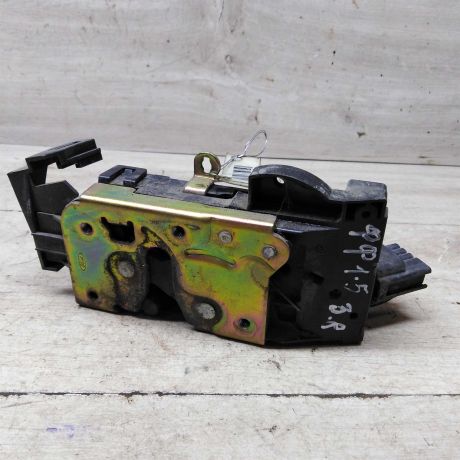 zamok-dveri-zadnii-pravyi-ford-focus-1-xetcbek-art-58733-big-0