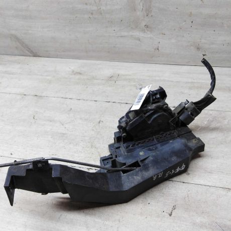 zamok-dveri-perednii-pravyi-ford-focus-1-xetcbek-art-58734-big-1