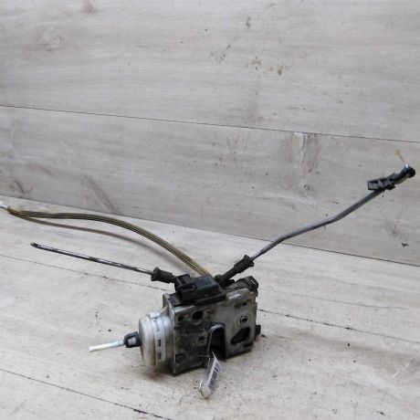 zamok-dveri-perednii-pravyi-audi-a4-b5-art-58797-big-0