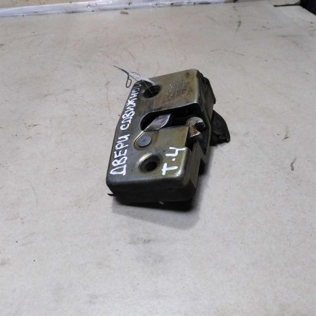 zamok-dveri-pravoi-sdviznoi-volkswagen-transporter-t4-art-58965-big-3