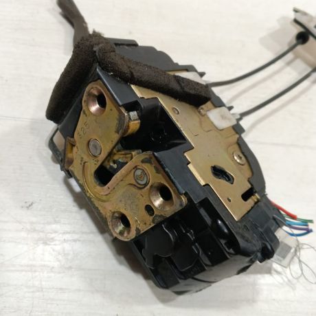 zamok-dveri-perednei-levyi-nissan-murano-i-z50-est-sledy-vskrytiia-zamka-art-59975-big-9