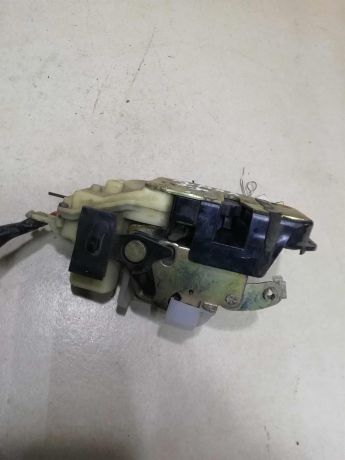 zamok-dveri-zadnii-levyi-mazda-millenia-art-60642-big-0