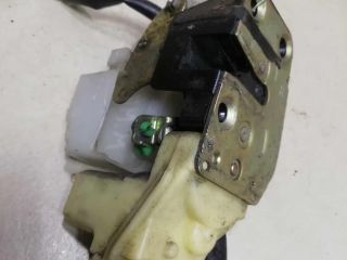 zamok-dveri-perednii-pravyi-mazda-millenia-art-60687