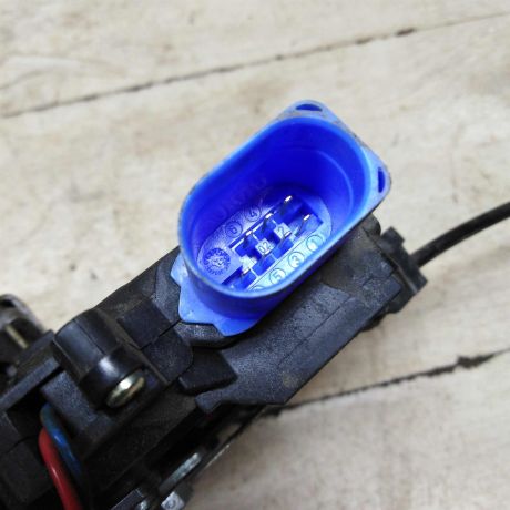 zamok-dveri-zadnei-pravoi-skoda-octavia-a5-rest-art-61481-big-4