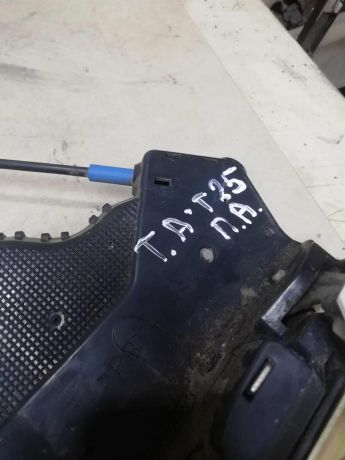 zamok-dveri-perednii-pravyi-toyota-avensis-t25-art-61602-big-1