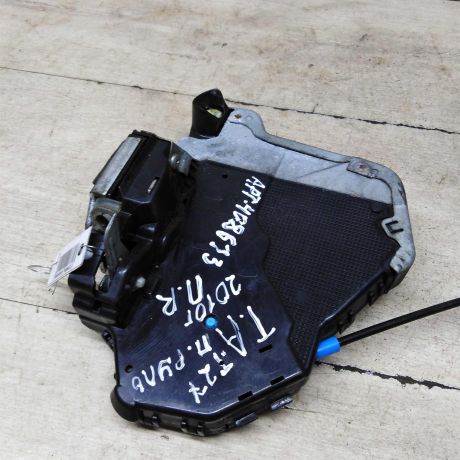 zamok-dveri-perednii-pravyi-toyota-avensis-iii-t27-i-pravyi-rul-art-62208-big-4