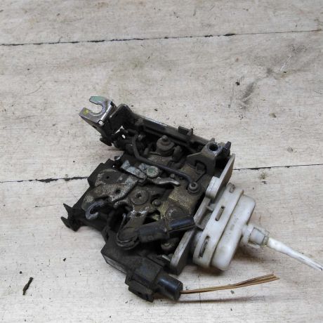 zamok-dveri-perednii-levyi-audi-a4-b5-art-62822-big-2