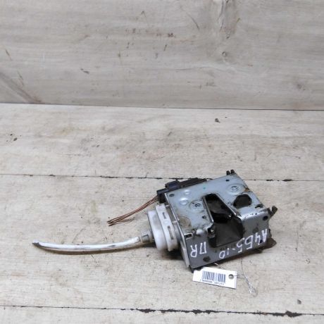 zamok-dveri-perednii-pravyi-audi-a4-b5-art-62823-big-0