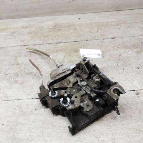 zamok-dveri-perednii-pravyi-audi-a4-b5-art-62823-big-2