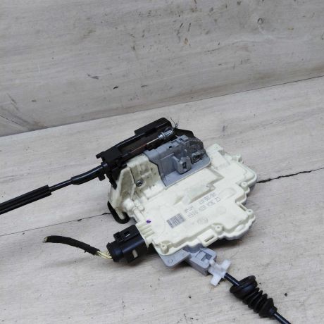 zamok-dveri-zadnii-pravyi-volkswagen-passat-b6-art-63920-big-3