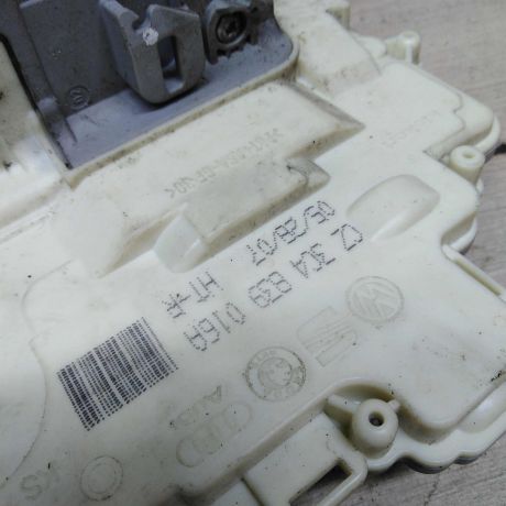 zamok-dveri-zadnii-pravyi-volkswagen-passat-b6-art-63920-big-1