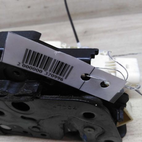zamok-dveri-perednii-pravyi-audi-a4-b7-8e-art-65224-big-1